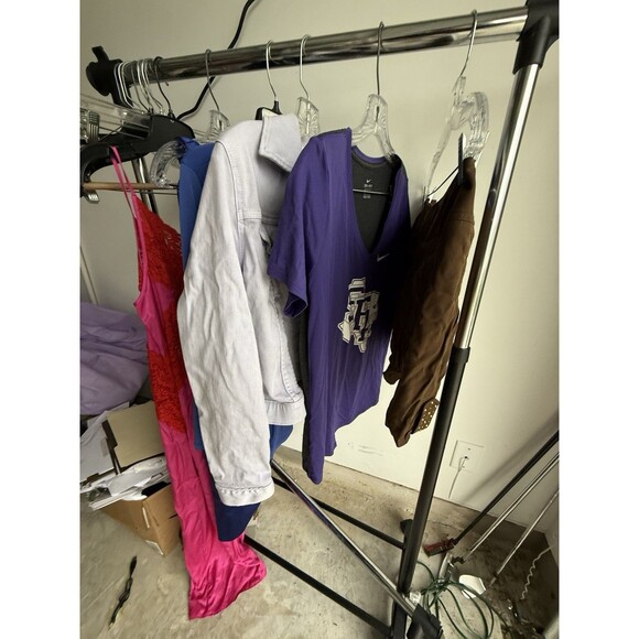 Lot Of Women’s Clothes Size Large 10 Dresses Blouse Sweaters Shorts 7 Peices - Picture 1 of 8